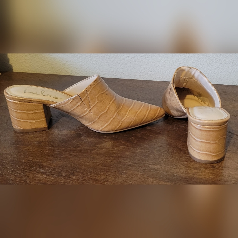 Lulus natural crocodile-embossed pointed toe mules size 5.5 - Picture 2 of 7